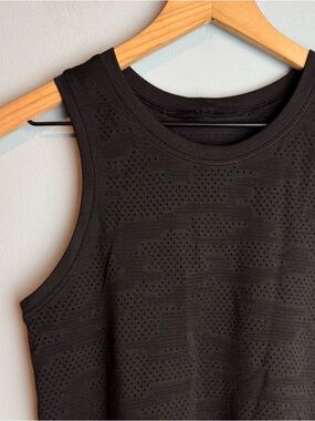 Lululemon Train To Be Muscle Tank Black Camo